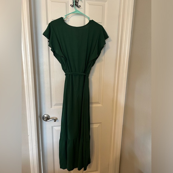 Green dress - Picture 3 of 3